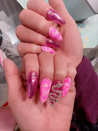 セミロング パンダ ちゃんのネイルデザイン