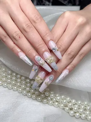 ネイル ENsalon AKIRAのネイルデザイン