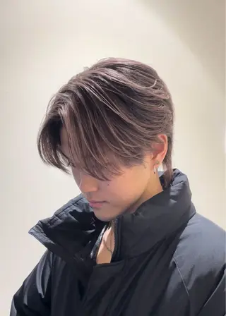 ミディアム カラー パーマ ヘアアレンジ メンズ メンズバレイヤージュ 🌫ハイライトのヘアスタイル