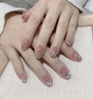 ネイル Queens 榊 まおのネイルデザイン