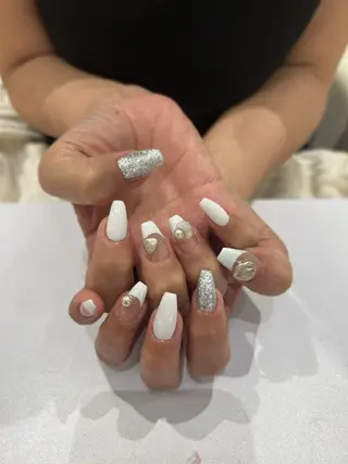 ネイル AVANCE. イオン和歌山店AIのネイルデザイン