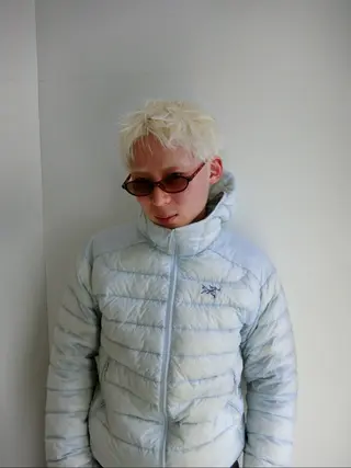 カラー メンズ 🧤高明度ハイトーン 🧤莉音のヘアスタイル