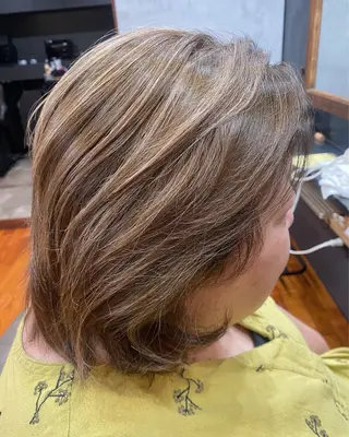 ショート カラー ヘアアレンジ 烏山 達也のヘアスタイル