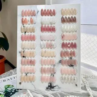 ネイル M2 BEAUTY サロンのネイルデザイン