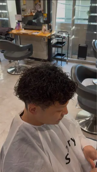 パーマ メンズ ✨透明感カラー✨ 艶髪🫧Yumaのヘアスタイル