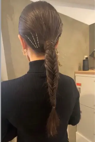ロング ヘアアレンジ 東村 桃花のヘアスタイル