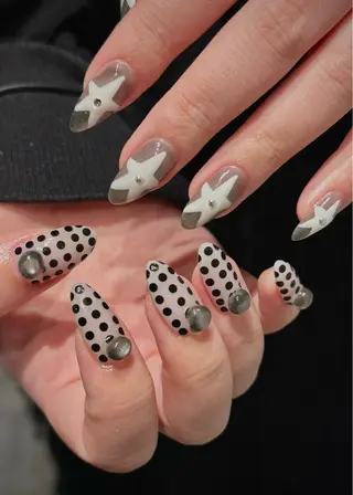 ネイル m kaori𓃟のネイルデザイン