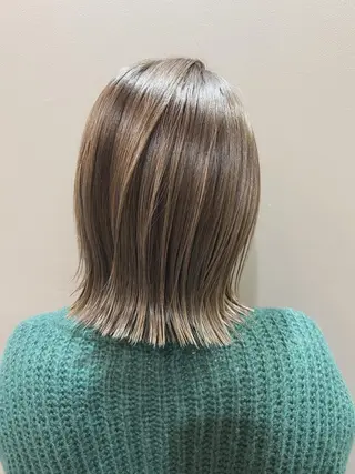 ショート カラー 中村 ひなたのヘアスタイル