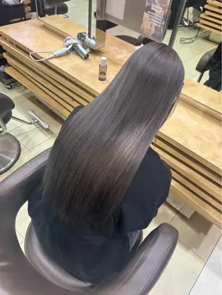 カラー mira🎀 艶感カラーのヘアスタイル