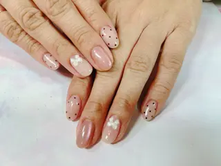 ネイル Ruby Crownのネイルデザイン