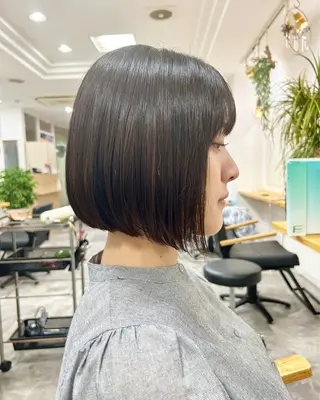 ショート コバヤシ リョウのヘアスタイル