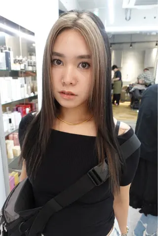 セミロング ✨ブリーチ/顔周り レイヤー¦YUKA✨のヘアスタイル