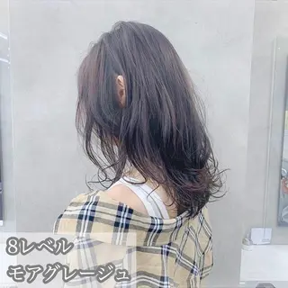 セミロング カラー ヘアアレンジ 🪞official THREE 横浜🎀のヘアスタイル