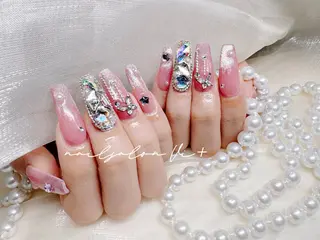 ネイル ✨Nailsalon Vi+✨のネイルデザイン
