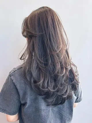 カラー セミロング ITbyALBUM 下北沢店のヘアスタイル