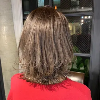 ミディアム カラー 韓国レイヤーカット 🧸ベージュカラーのヘアスタイル
