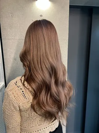 ロング カラー 吉野 瑳桜のヘアスタイル