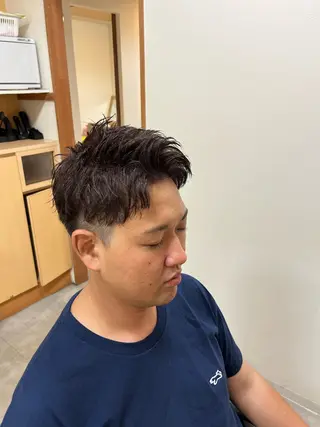 ショート カラー 仲谷 直のヘアスタイル