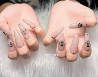 ネイル Hin Nail Salonのネイルデザイン