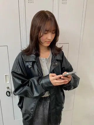 セミロング サトウ リョウのヘアスタイル