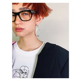 ショート カラー ［girl］ MIKIのヘアスタイル