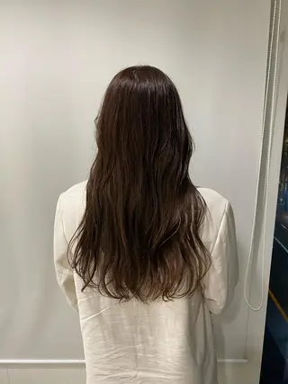 ロング カラー mei / レイヤー 顔まわり 🤍のヘアスタイル