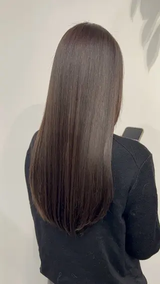ロング 1回で綺麗になる 髪質改善 小山光のヘアスタイル