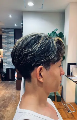 ショート カラー メンズ 野村 健太のヘアスタイル