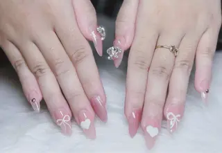 ネイル AKIKO ネイルサロンのネイルデザイン