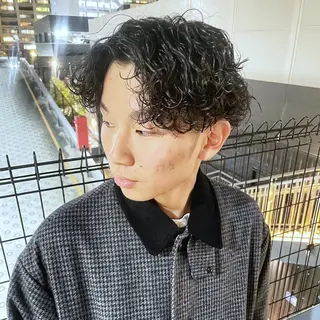 ショート パーマ メンズ メンズヘア特化 崎田 成人のヘアスタイル
