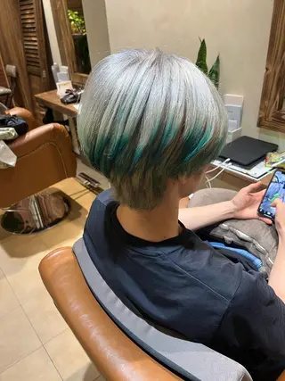 ショート カラー end roll りんのヘアスタイル