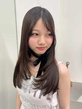 セミロング 安達 萌花のヘアスタイル