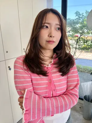 セミロング カラー LOMARLIE / 𝐂𝐇𝐈𝐊𝐀のヘアスタイル