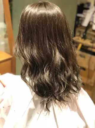 ロング カラー あらい なつみのヘアスタイル