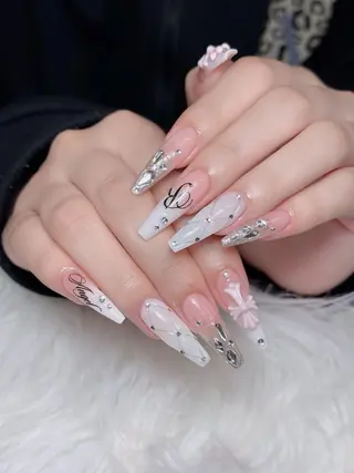 ネイル Lumi Shinokuboのネイルデザイン