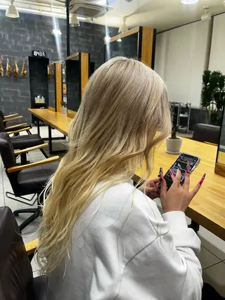 ロング 🩵さき🤍 可愛いを叶える美容師のヘアスタイル