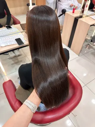 ロング 赤み消し艶カラー・ 透明感カラー×美髪のヘアスタイル