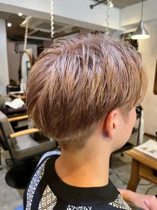 ショート カラー 佐藤槙哉 サトウシンヤのヘアスタイル