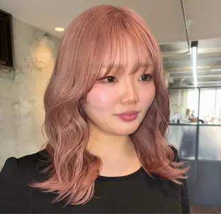 ミディアム Cocona 🦤 /ブリーチ/艶カラーのヘアスタイル