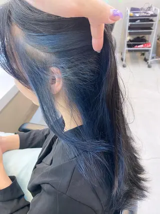ロング カラー 岡野 静華のヘアスタイル