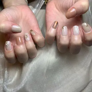 ネイル 里見 麗のネイルデザイン