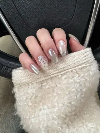 ネイル 🪷Mi.o あいちゃん🐝のネイルデザイン