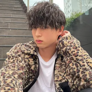 ショート カラー パーマ CLUTCH天王寺 西藤遥河のヘアスタイル