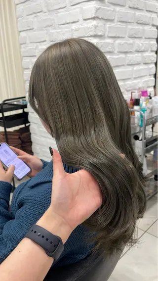 セミロング カラー 艶髪【カラー支持率 No.1】リノ🪐のヘアスタイル