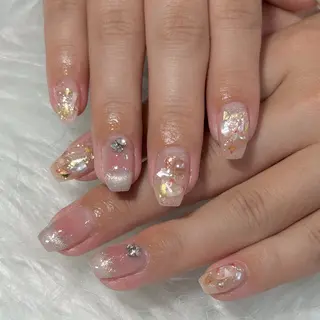 ネイル LAVISH nanamiのネイルデザイン