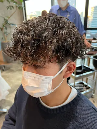ショート パーマ メンズ 波巻きスパイラルパー マ/シャドウパーマ駿のヘアスタイル