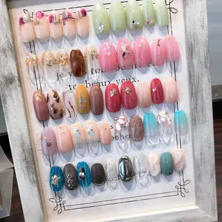 ネイル earth甲府昭和店 西村香穂のネイルデザイン