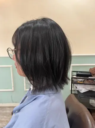 ミディアム ショートボブモデル縮 毛艶髪津田パーマのヘアスタイル