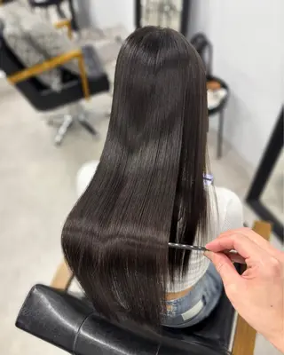 ロング マツダ レンのヘアスタイル