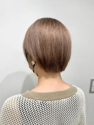 ショート カラー レイヤー ハイトーン 暖色⭐︎KANAKOのヘアスタイル